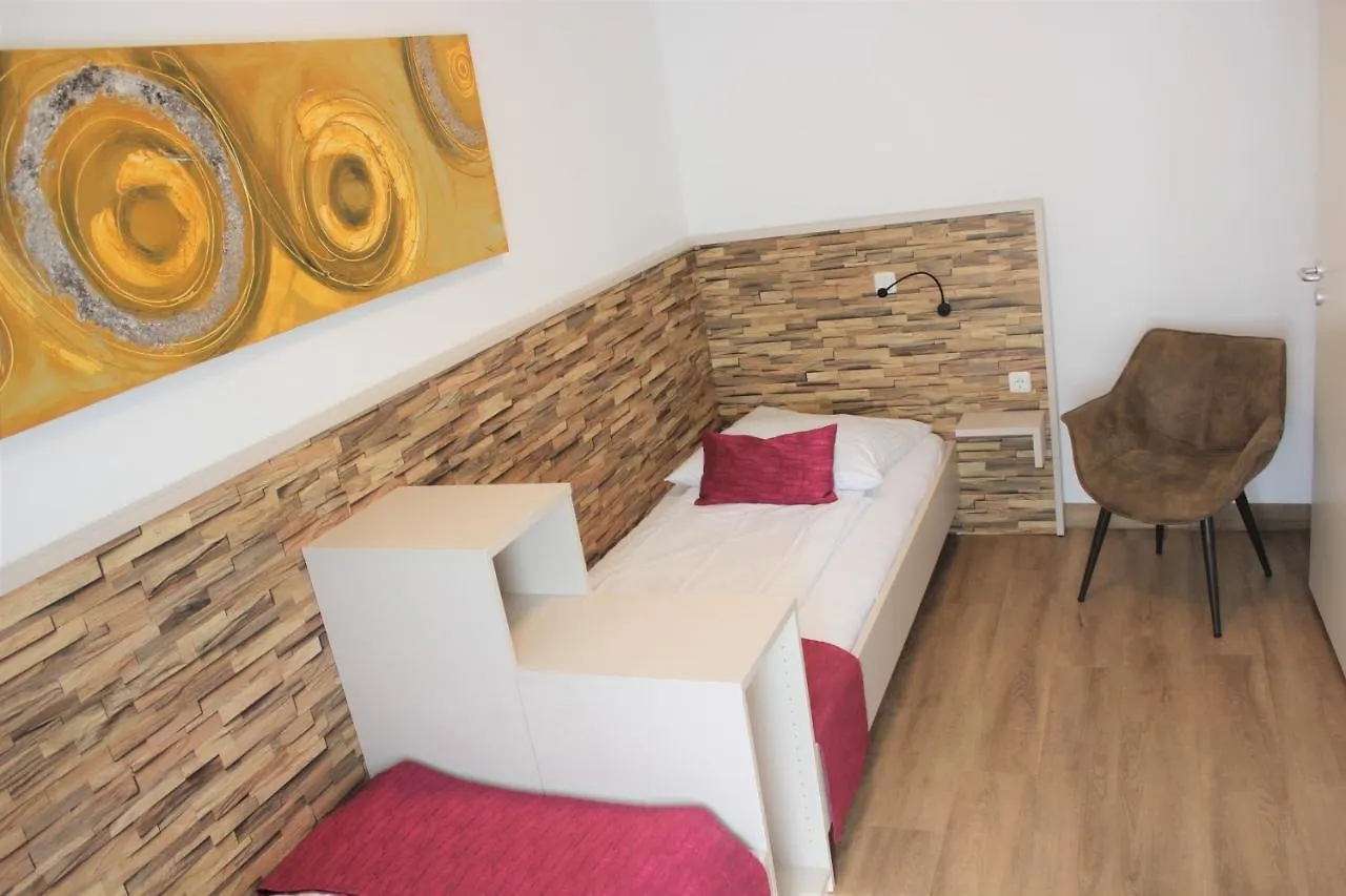 Hotel Am Blumenhaus Bamberga 2*,