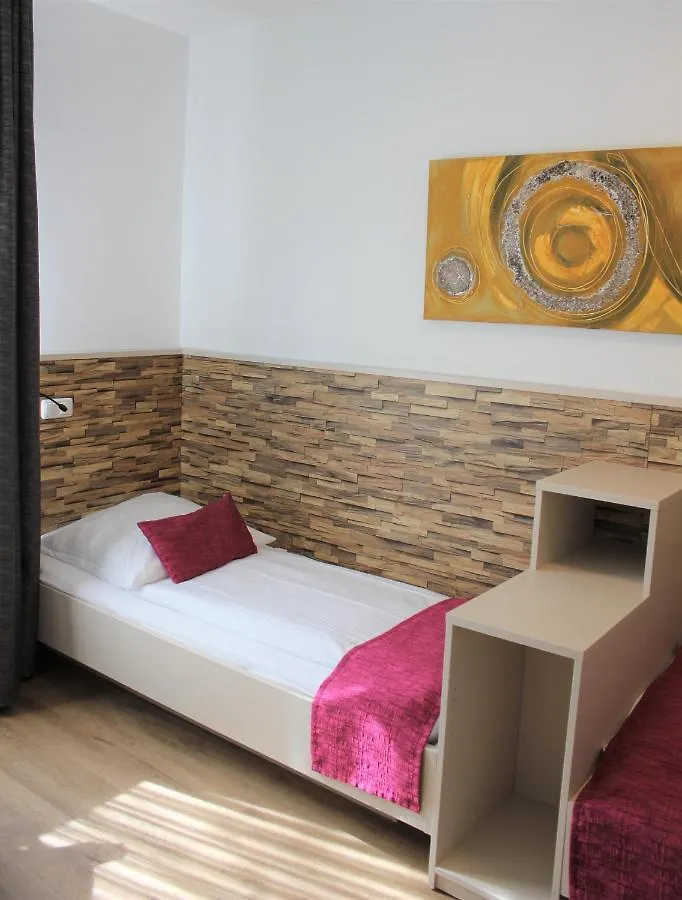 Hotel Am Blumenhaus Bamberga 2*,